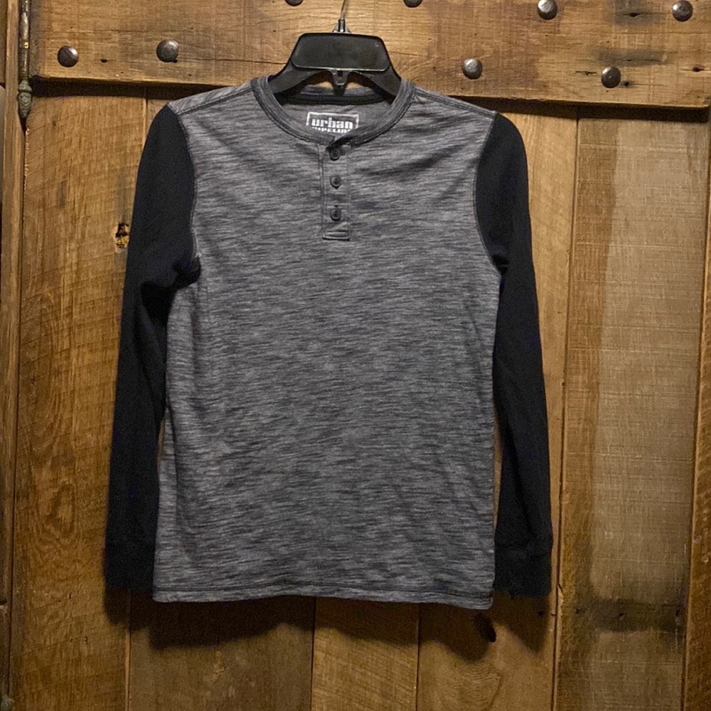 YouthM long sleeve t